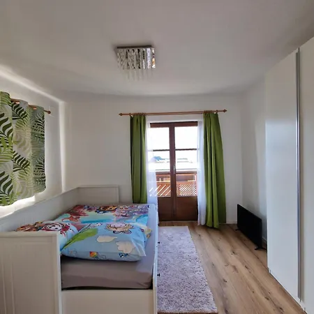 Family House Am Hallstaettersee Holiday home *