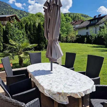 別荘 Family House Am Hallstaettersee バート・ゴイーザーン