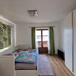 Family House Am Hallstaettersee 펜션 *